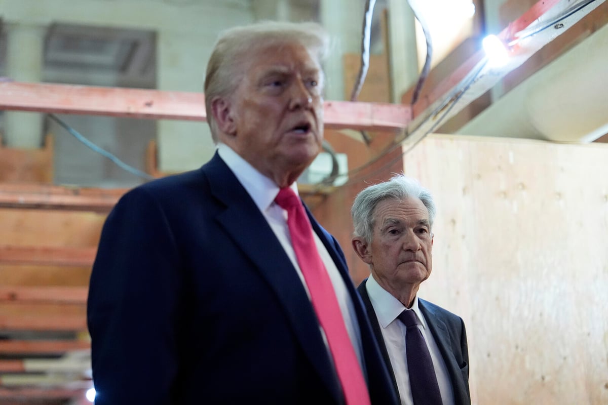 Trump Considers Lawsuit Against Fed Chief Powell Over Renovation Costs