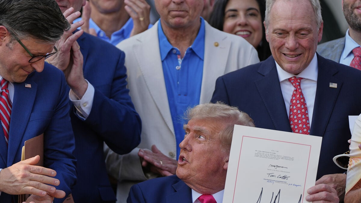 Trump's signature appears on U.S. dollar bills