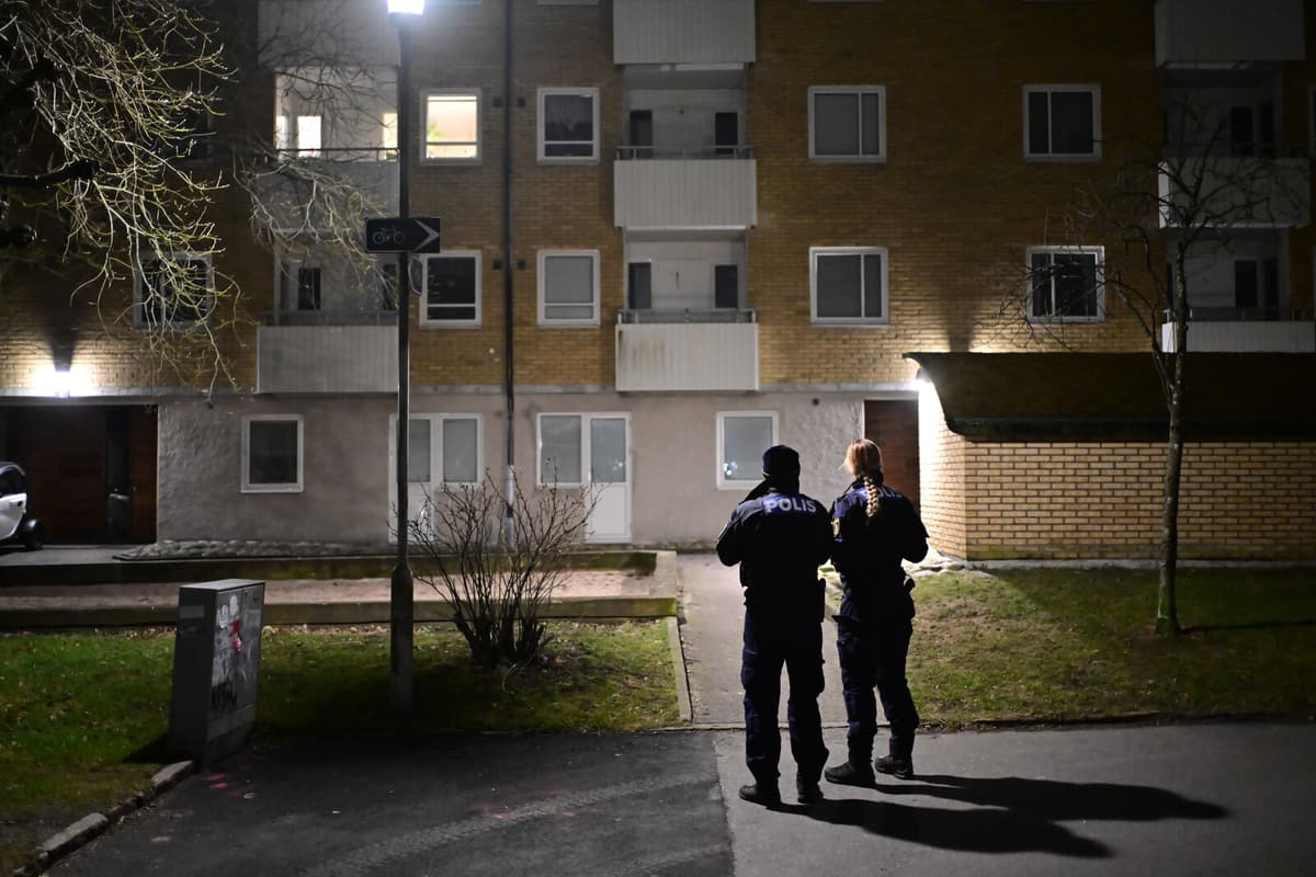 Teen Arrested After Man Shot in Gothenburg Residential Area