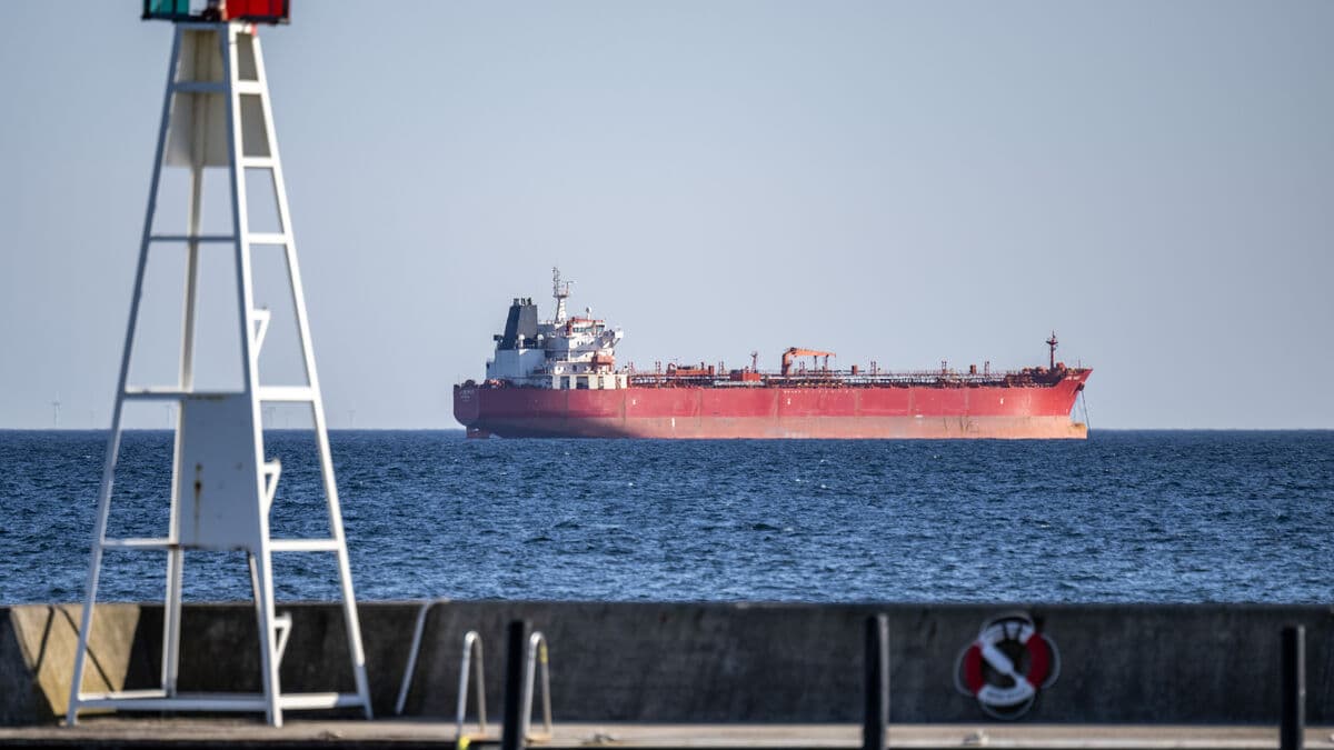 Detention lifted for Chinese commander of ship Jin Hui