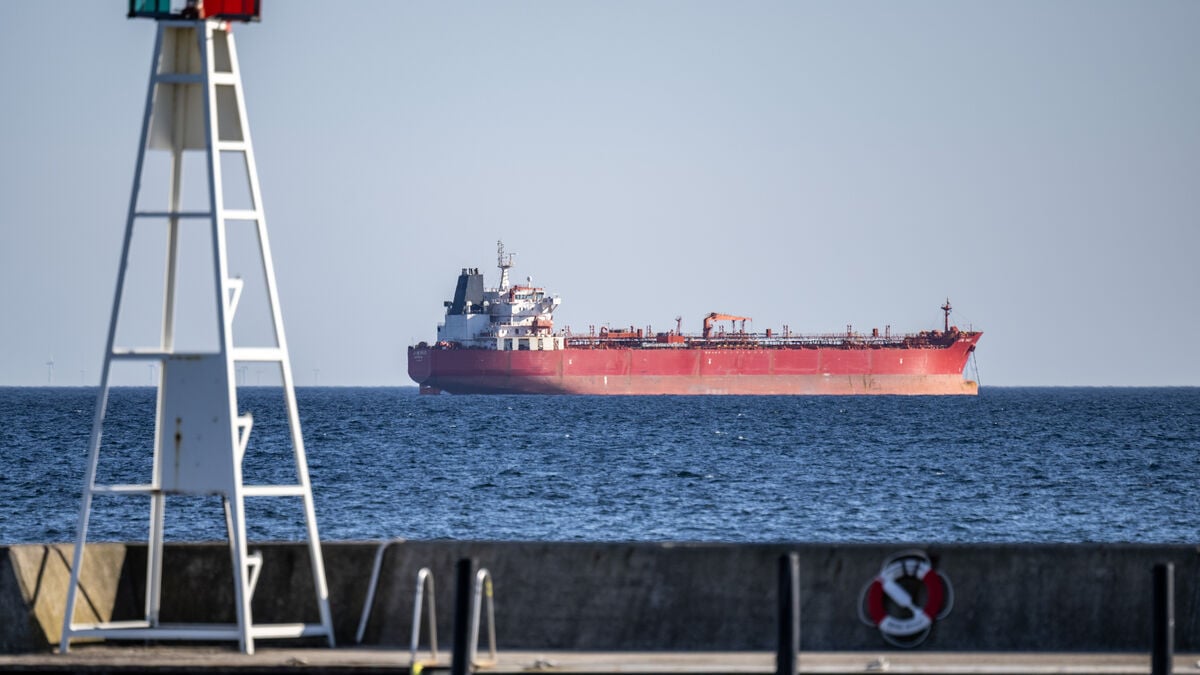 Detention lifted for Chinese commander of ship Jin Hui