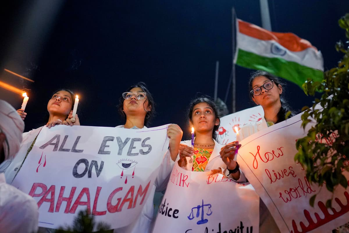 Border Shooting Continues for Fourth Night in Disputed Kashmir
