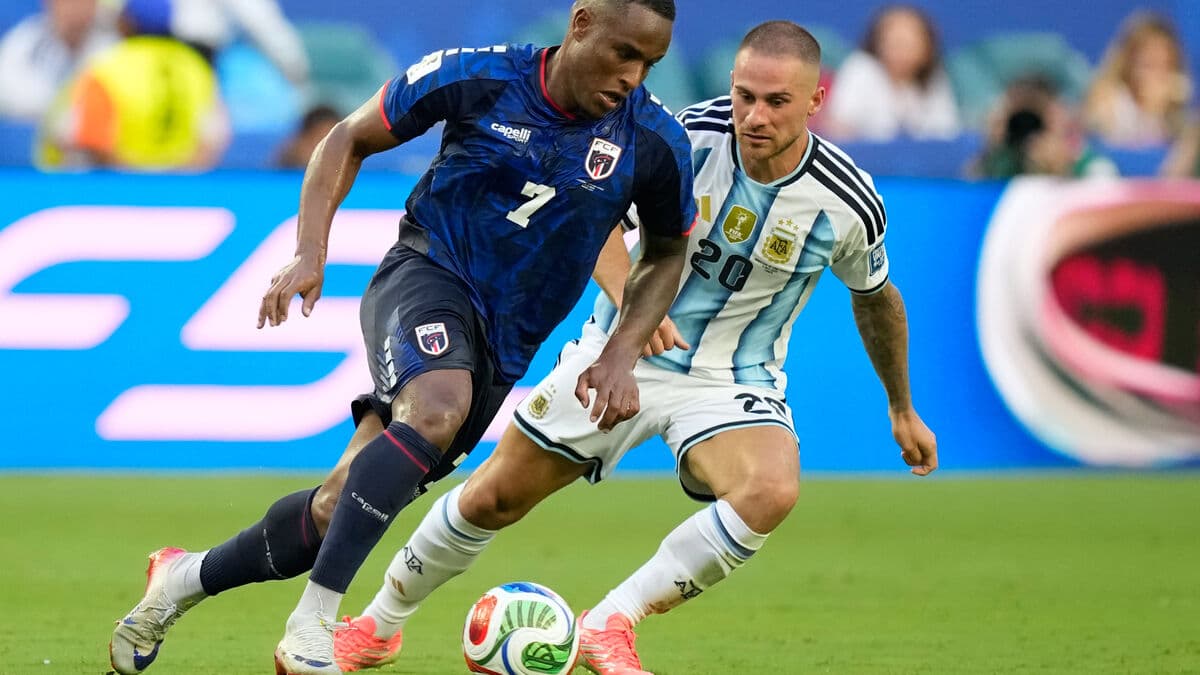 Argentina survive Cape Verde scare to reach World Cup round of 16
