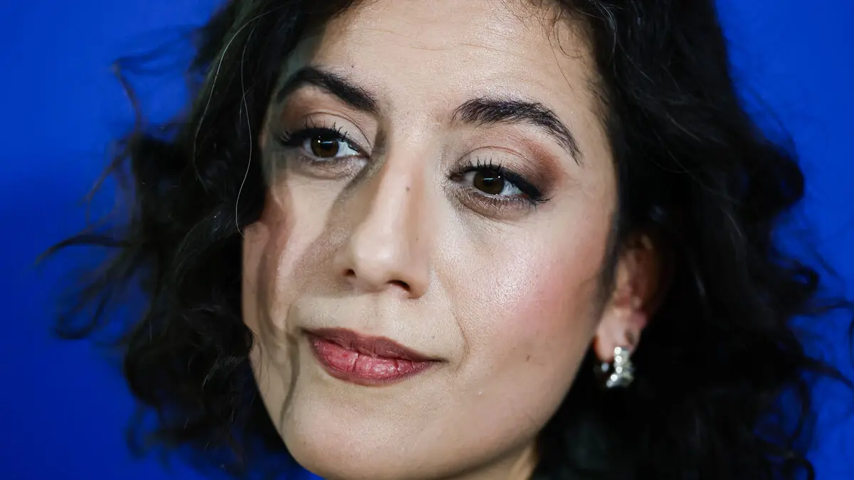 L: Make literature your own high school subject