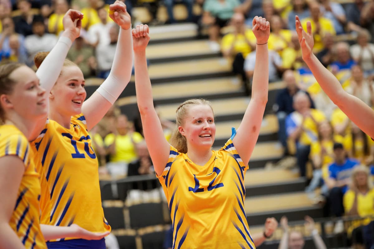 Sweden Ends Ukraine's Winning Streak with Dominant Volleyball Victory