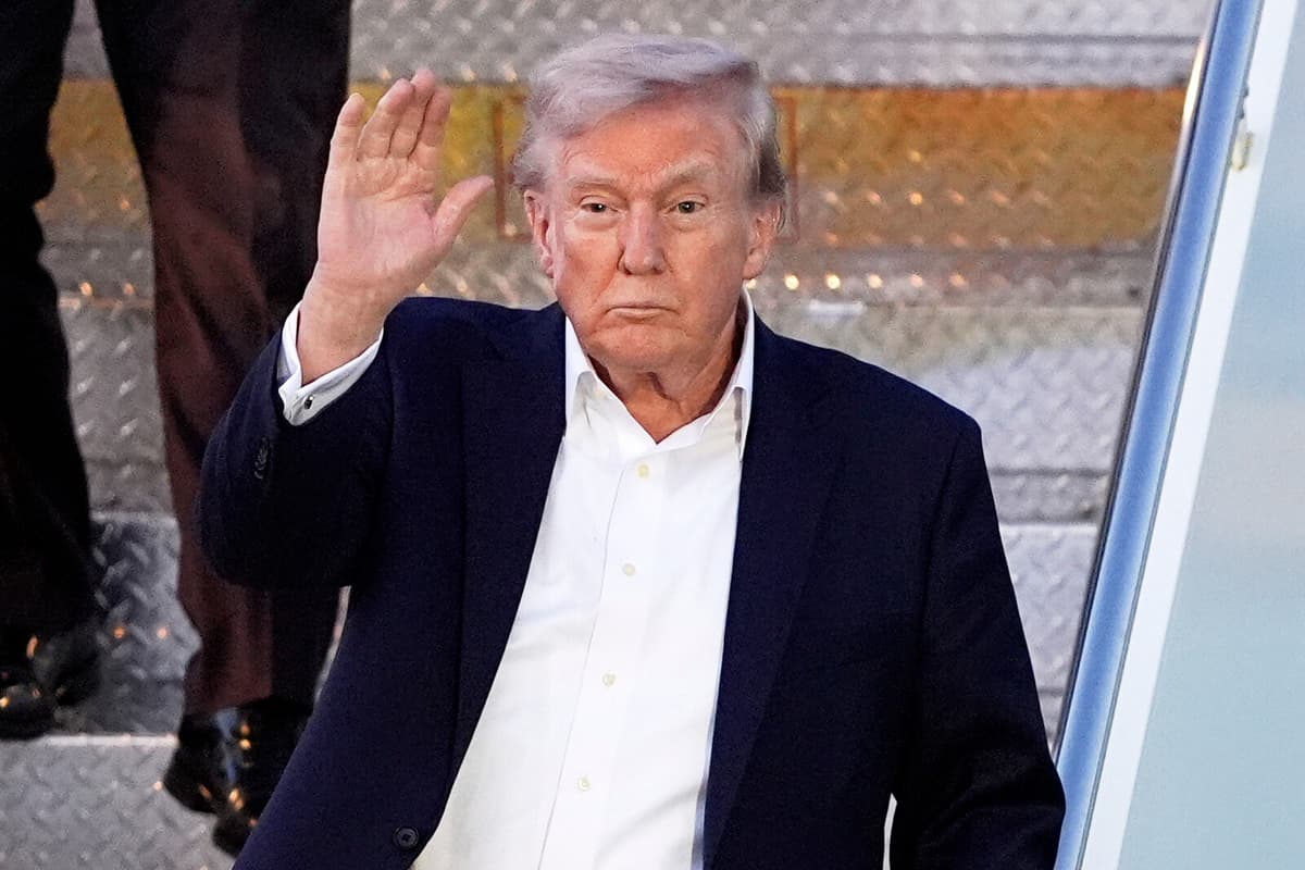 Democrats: Investigate Trump for Insider Trading