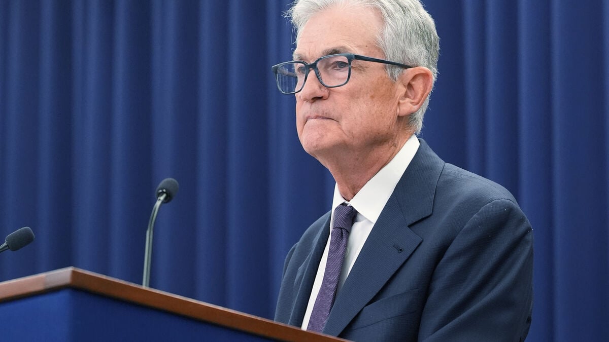 Fed divided over interest rate developments as some officials see need to raise rates