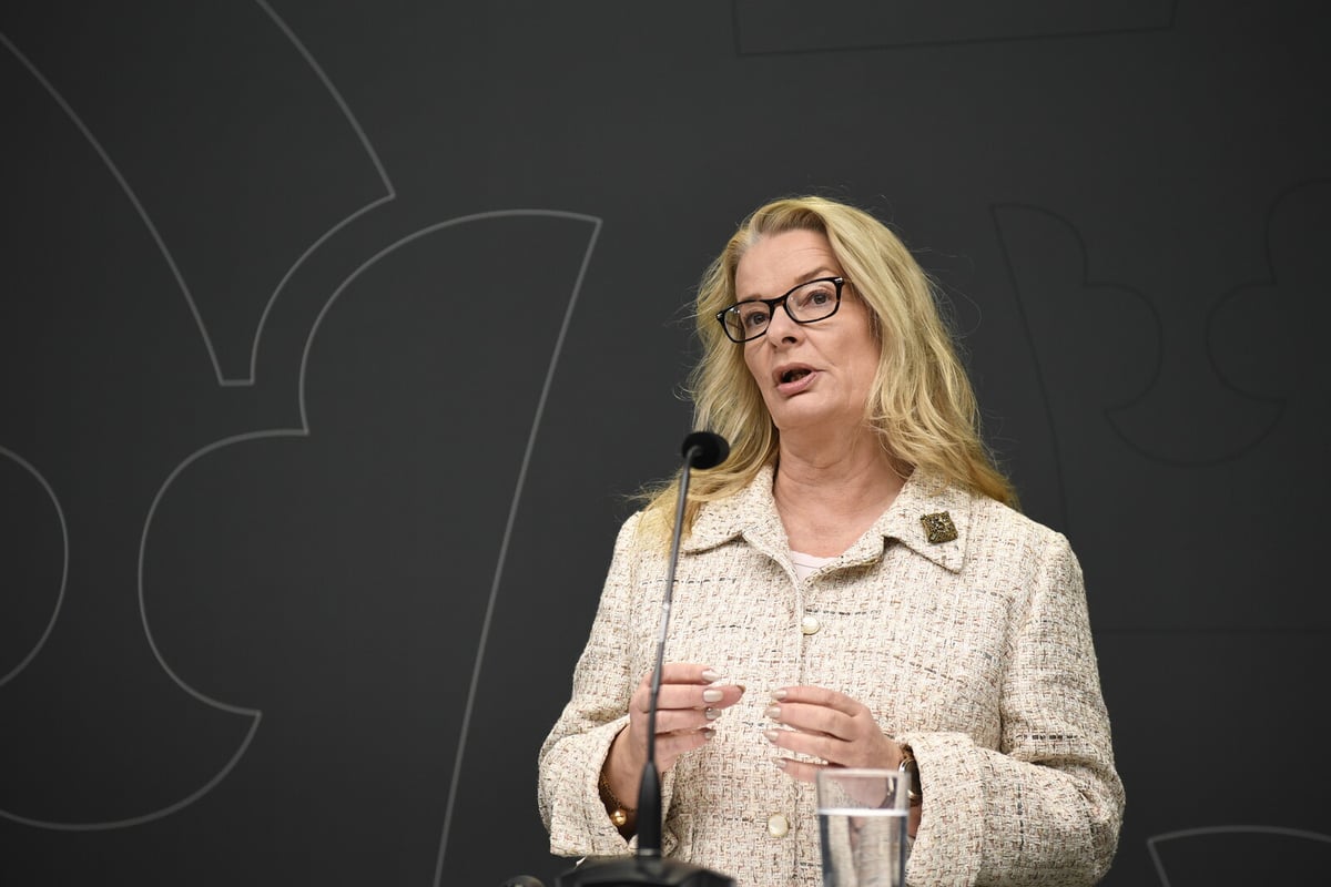 Swedish Education Minister Stands by Digital Tests Despite Setbacks
