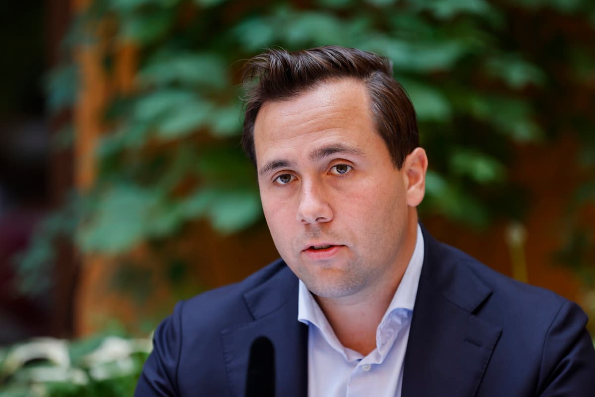 EU to Respond if US Imposes 100% Medicine Tariffs