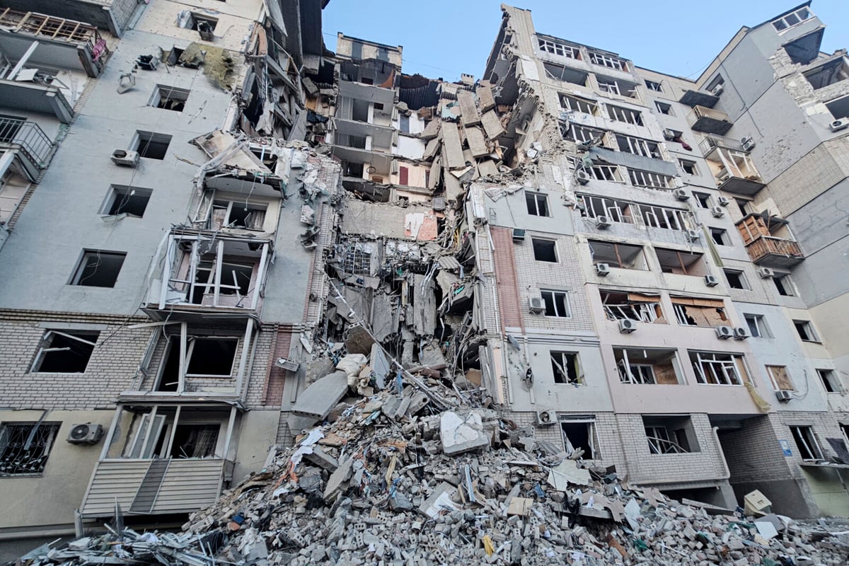 Russian Attacks in Southern Ukraine Leave One Dead, Several Injured