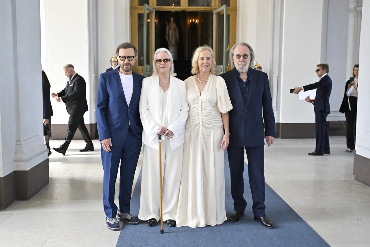 Abba's "Gimme! Gimme! Gimme!" Hits One Billion Spotify Streams