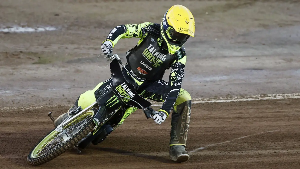 Dackarna reach Swedish Speedway final after thriller against Smederna