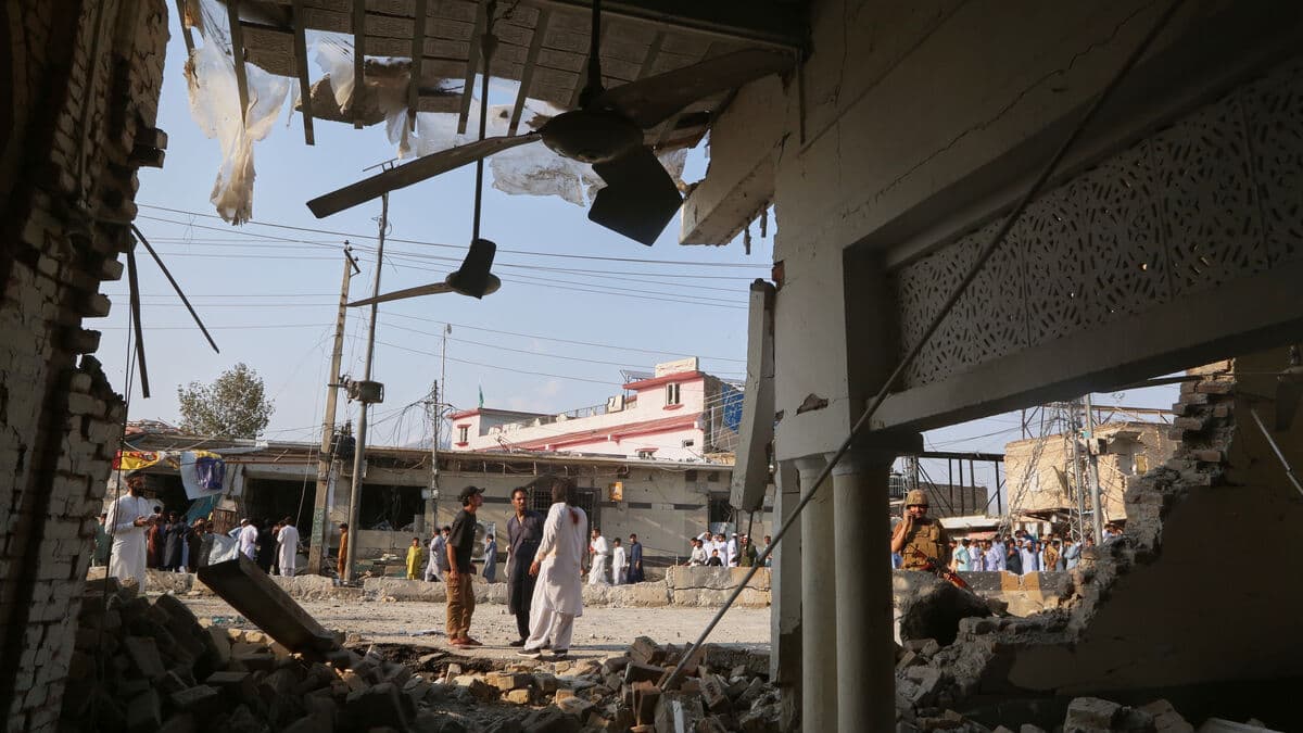Pakistan mosque attack death toll rises to 31, including 16 police officers