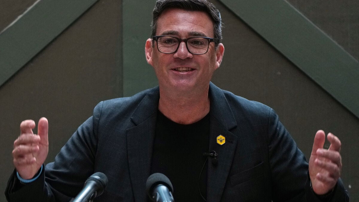 Burnham frontrunner as Labour chooses new leader after Starmer resignation