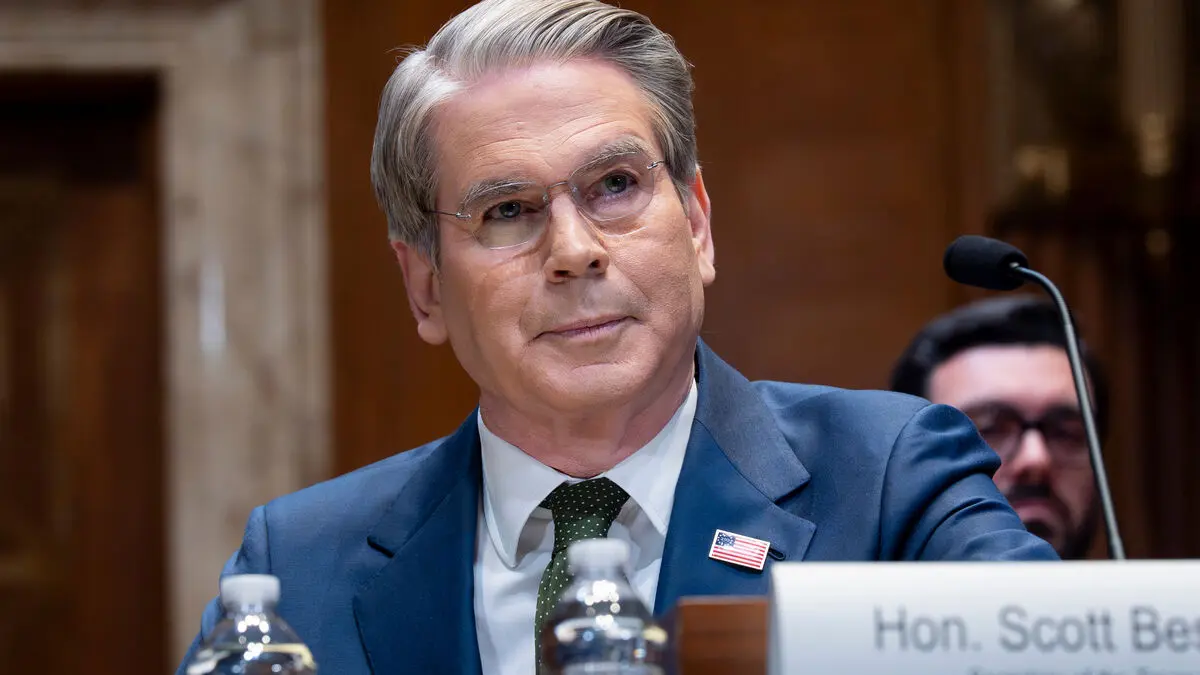 US will not extend oil exemption for Russian and Iranian oil at sea