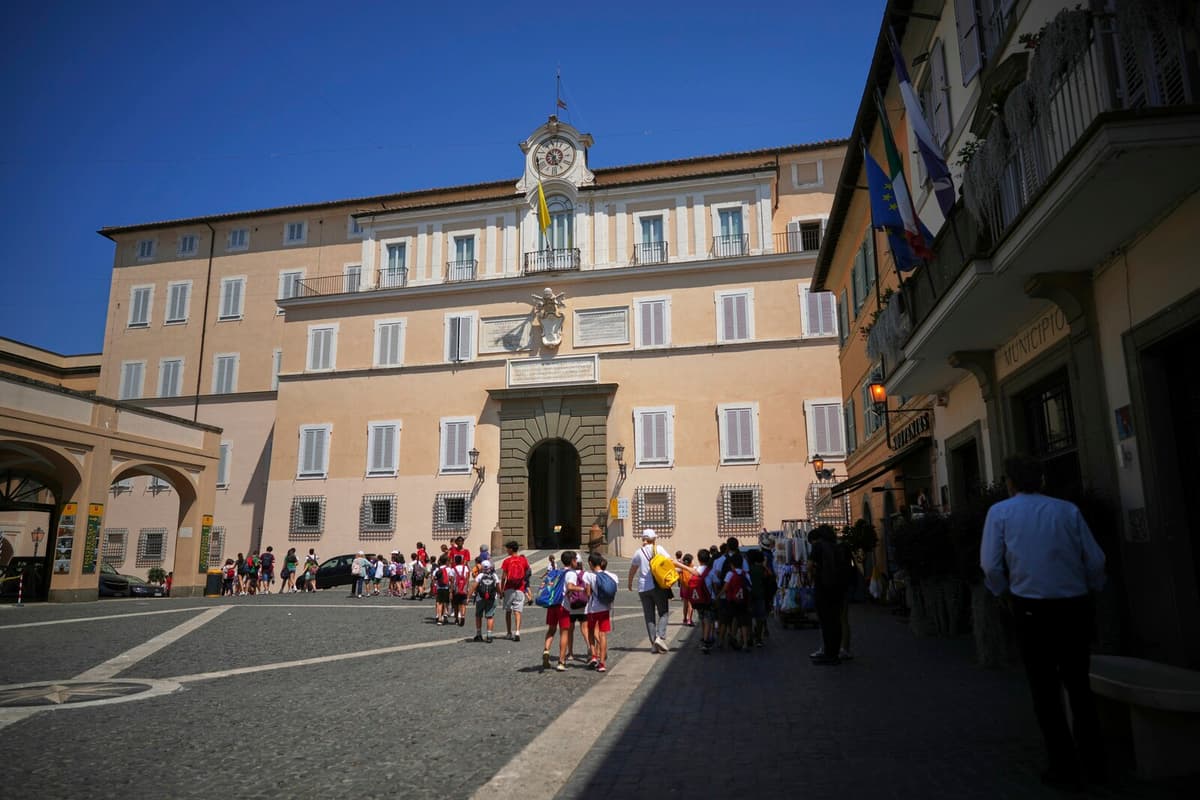 Castel Gandolfo Hopes for Tourist Boost as Pope Leo XIV Visits