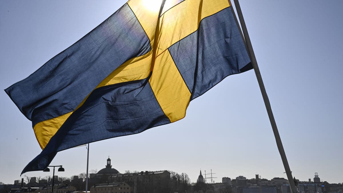 Swedish GDP falls 0.8% in July, worse than expected