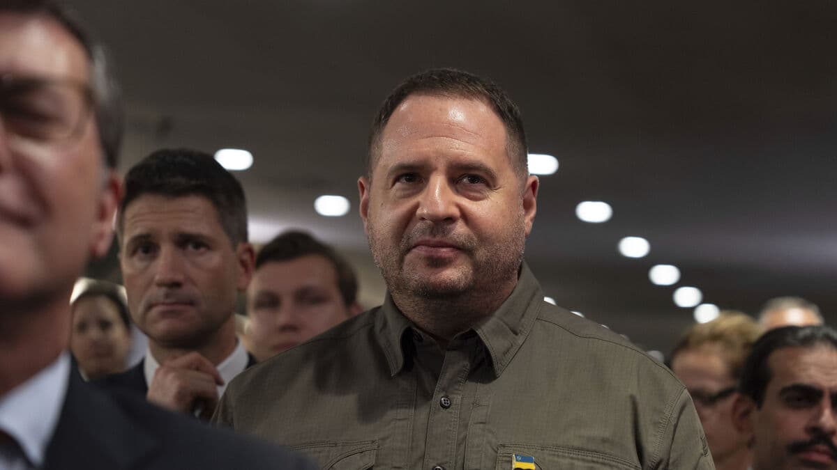 Zelenskyy's chief of staff resigns – "Must stick together"