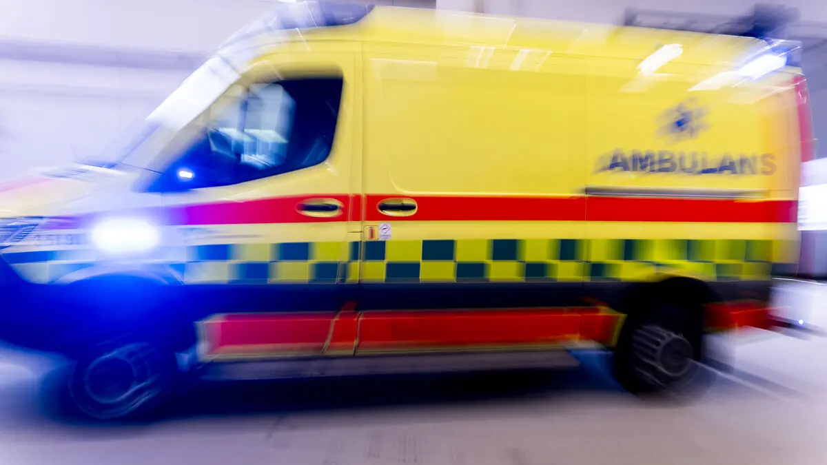 Woman hit by tram in Gothenburg - life-threatening injuries