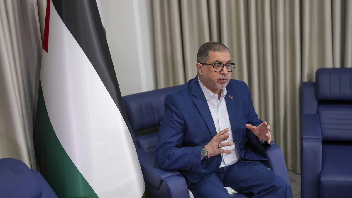 Hamas: Ready to discuss weapons