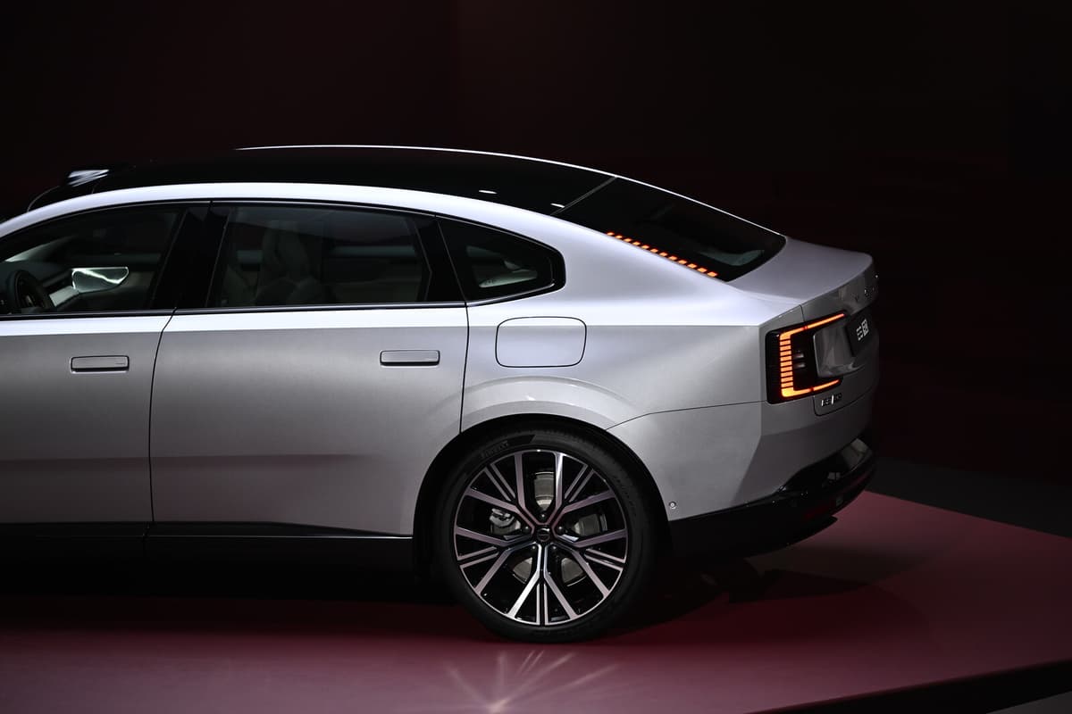 Volvo Cars Sales Decline 11 Percent in April