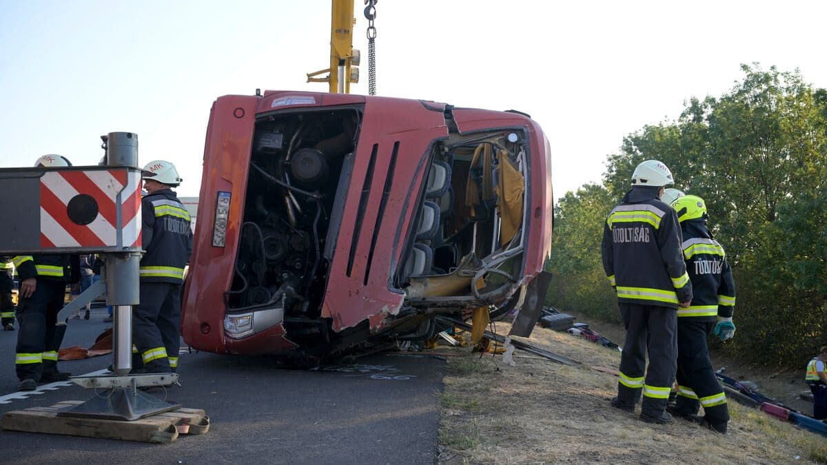 12 dead in bus crash in northeastern Hungary