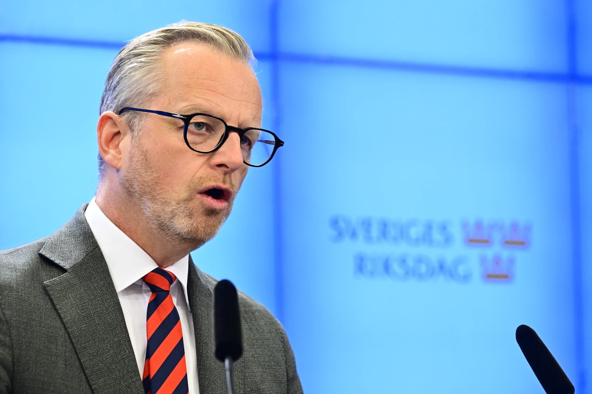 Opposition Criticizes Swedish Government's Budget as Lacking Reforms