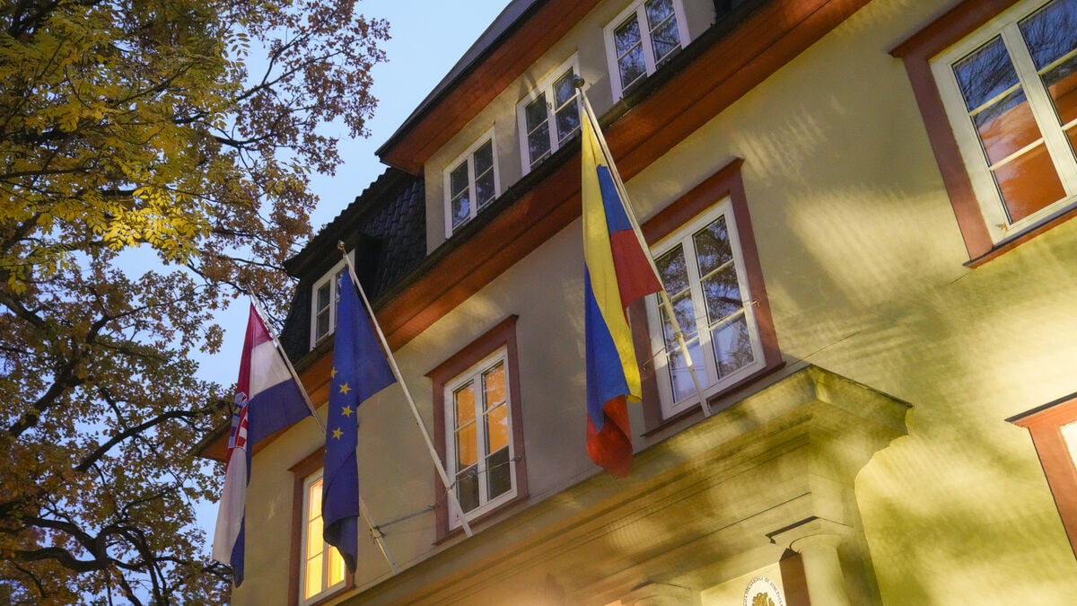 Venezuela Closes Embassy in Oslo After Nobel Peace Prize Announcement