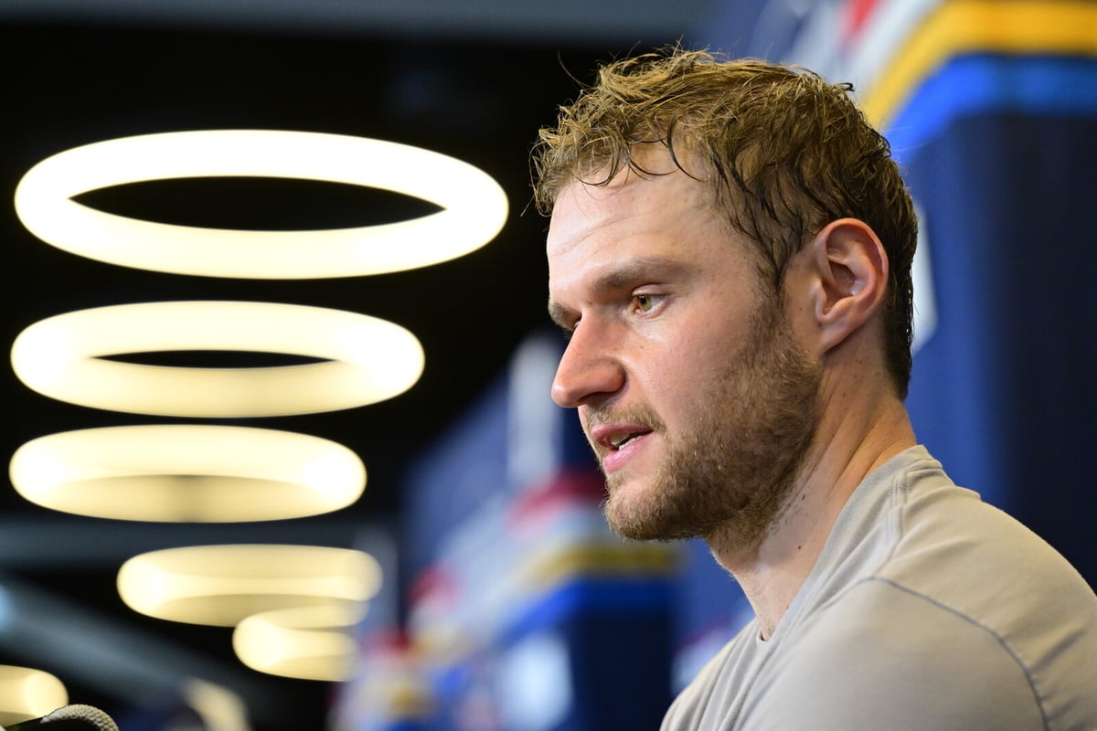 Finland's Aleksander Barkov May Miss Olympic Games Due to Knee Injury
