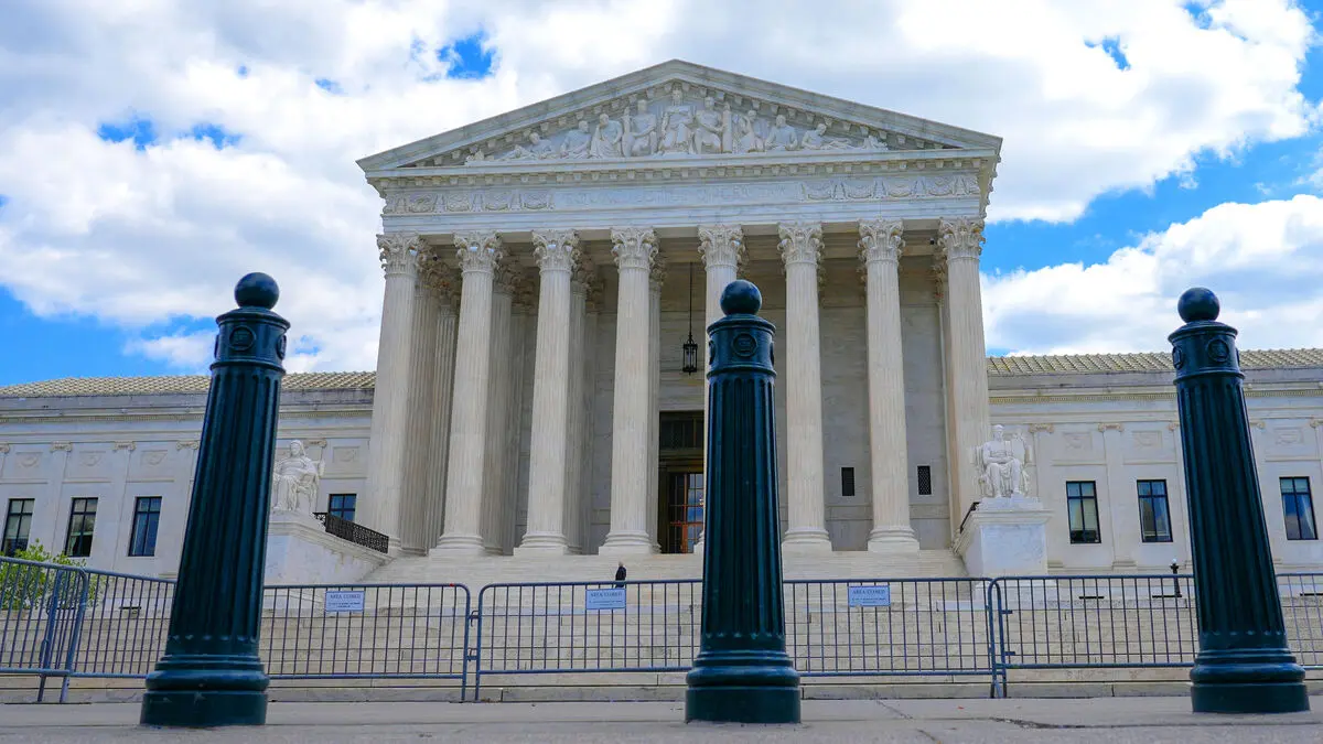 U.S. Supreme Court temporarily halts abortion pill restriction