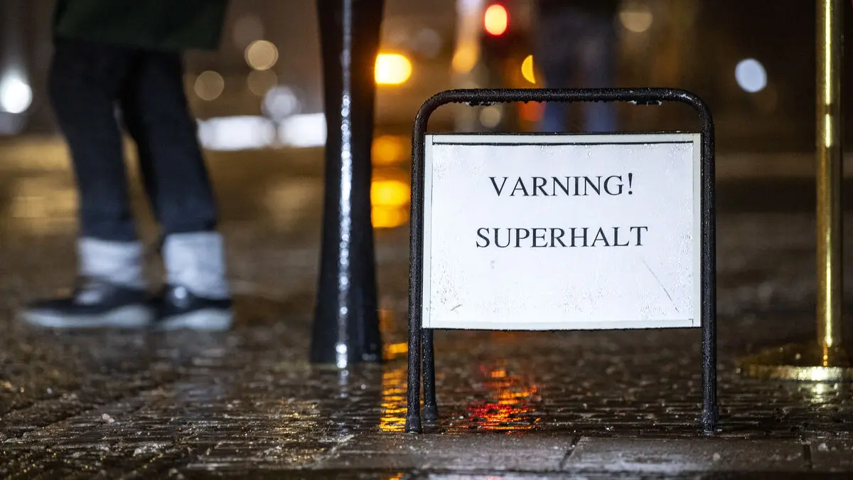 Lightning strike – Luleå cancels local traffic