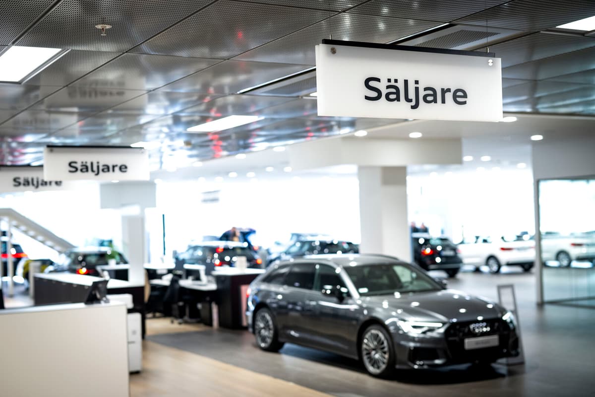 Tesla's Decline in Swedish Market Persists as Volvo Leads