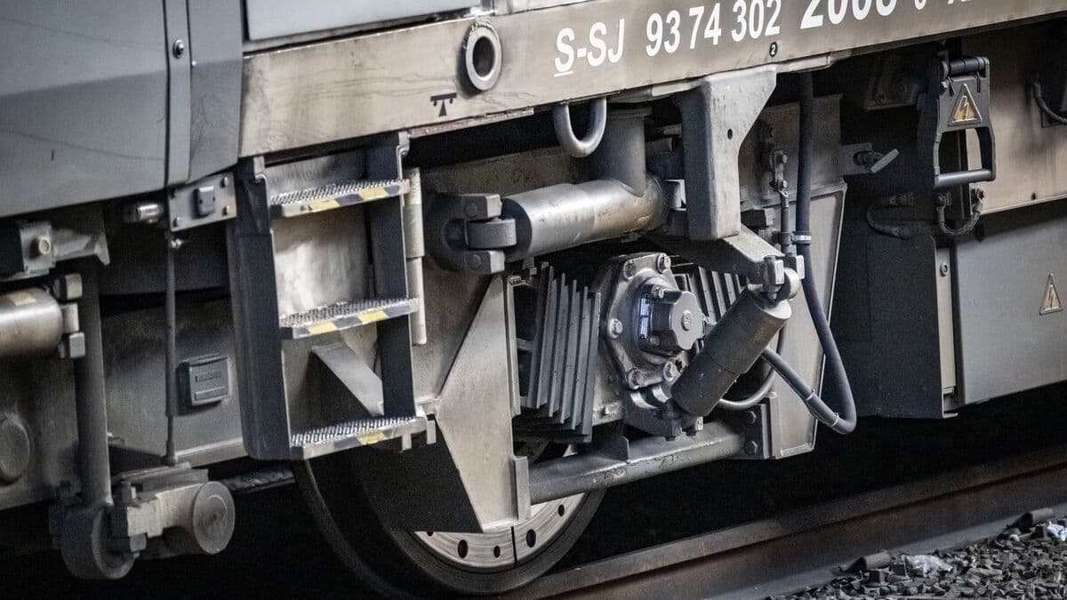 X2000 is rolling again -