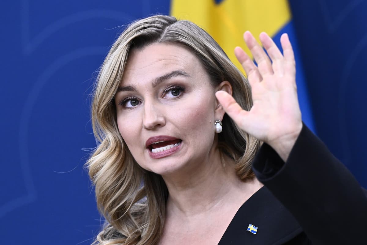 Busch Accuses Dadgostar of Spreading EU Conspiracy Theories