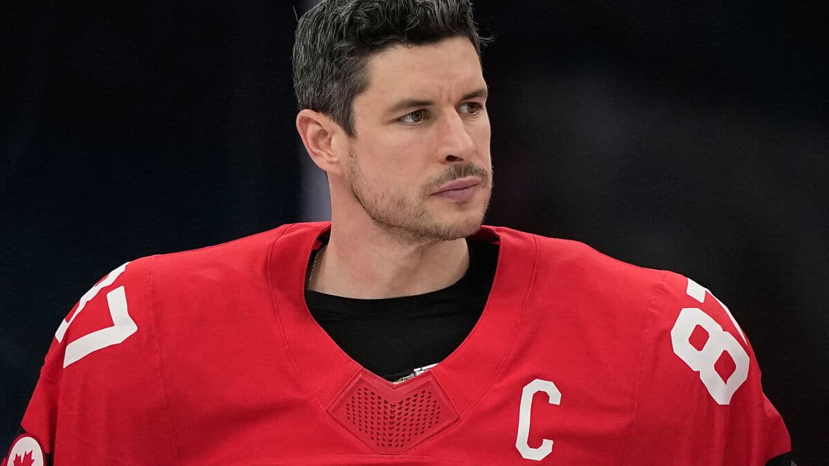 Sidney Crosby out at least four weeks after Olympic lower-body injury