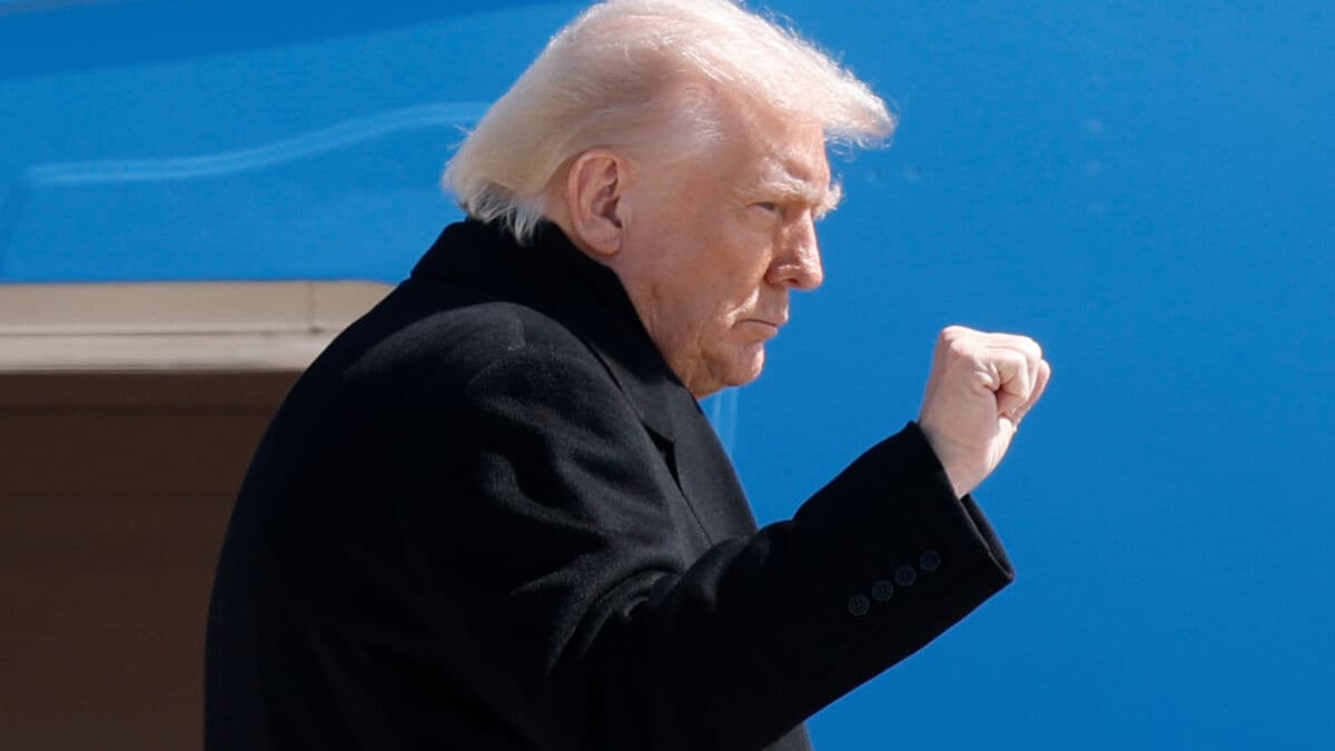 US sends more troops to Middle East, Trump scolds NATO