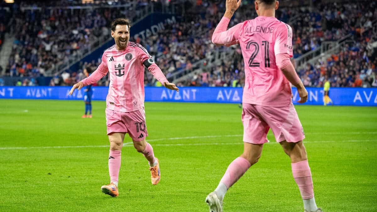 Four points from Messi – takes over playoff record