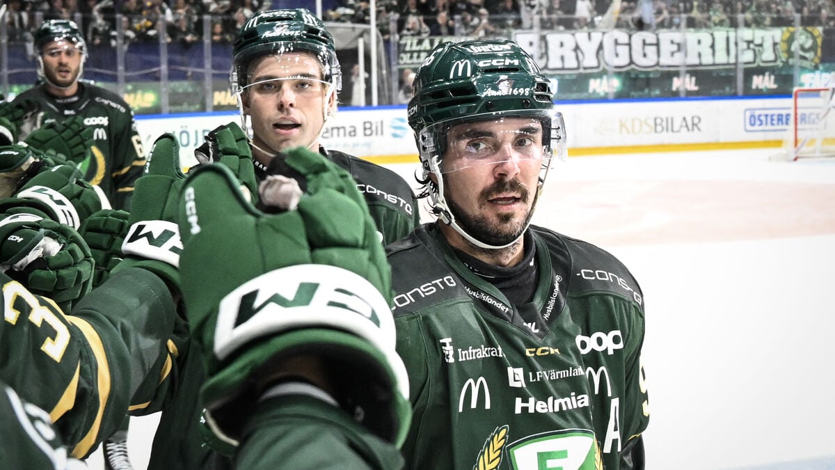Färjestad’s Marcus Johansson leaves game with suspected injury against Rögle