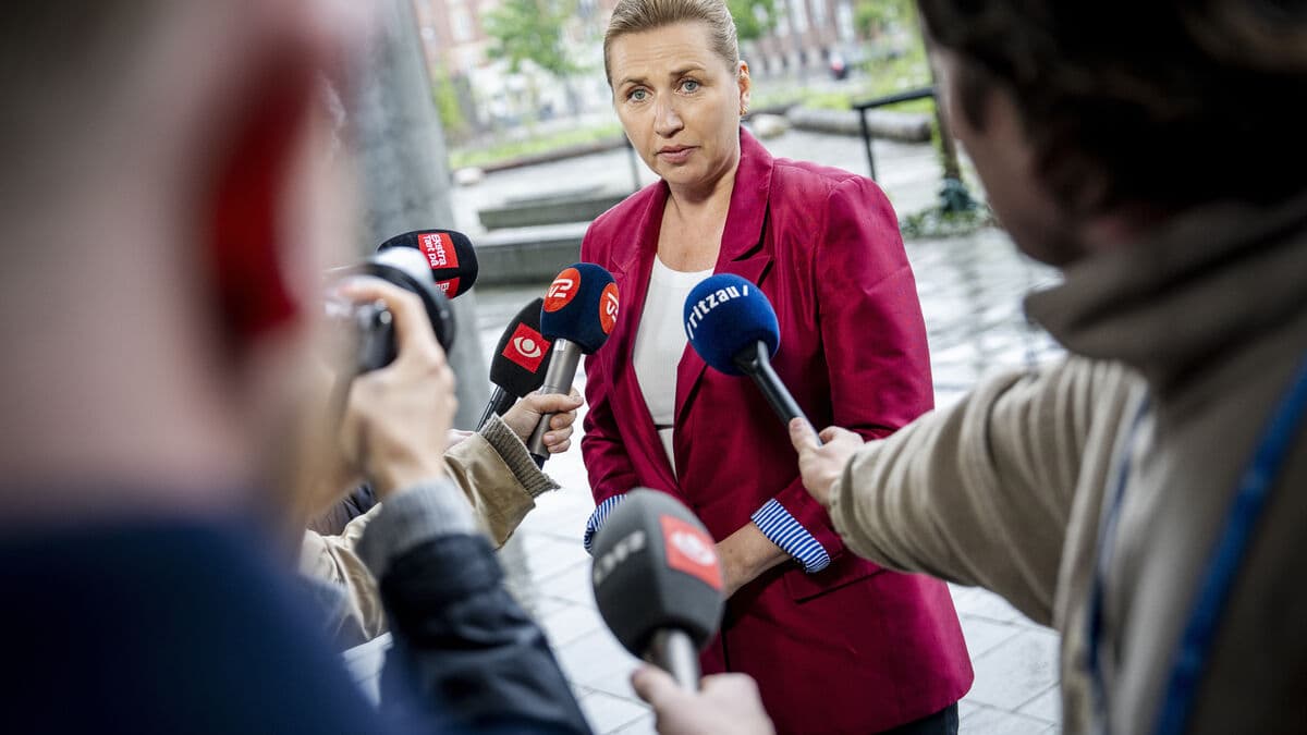Mette Frederiksen regrets cigarette comment about children and social media