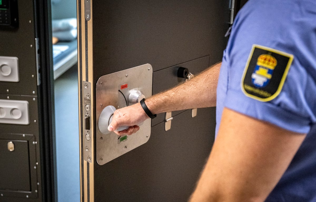 New Routine for Remand Prison Control after Lawyer Protest