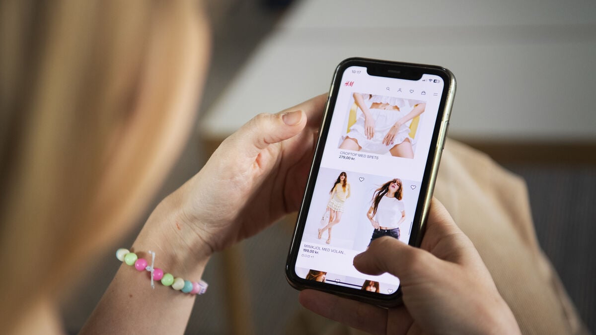 H&M Website and App Back Online After Maintenance Outage