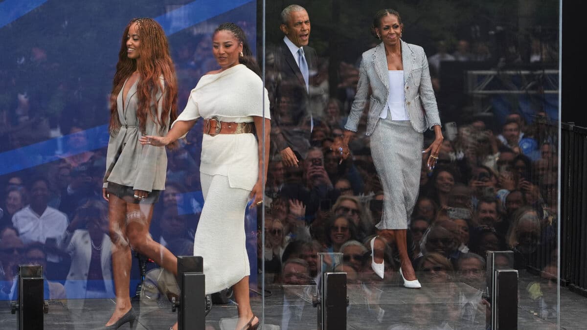 Obamas open museum in Chicago, Springsteen inaugurates Obama Presidential Center