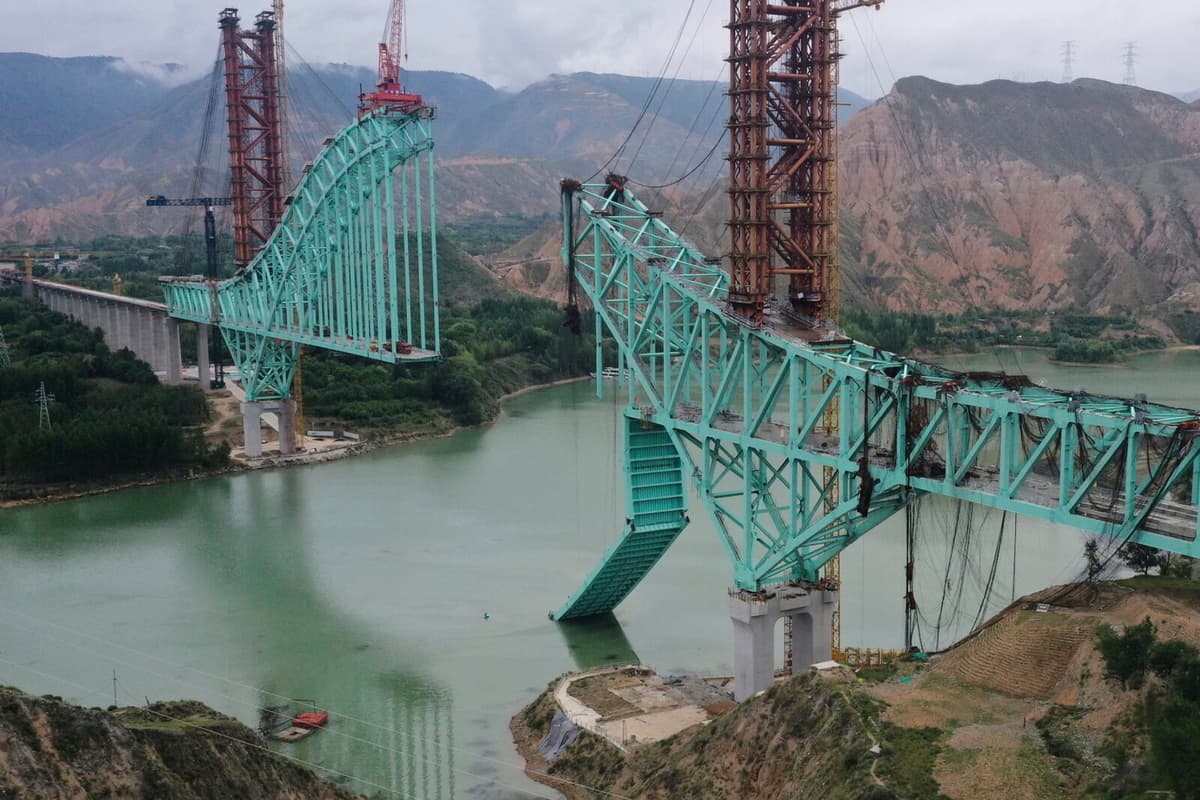 Bridge Collapse in China Kills 12 and Leaves 4 Missing
