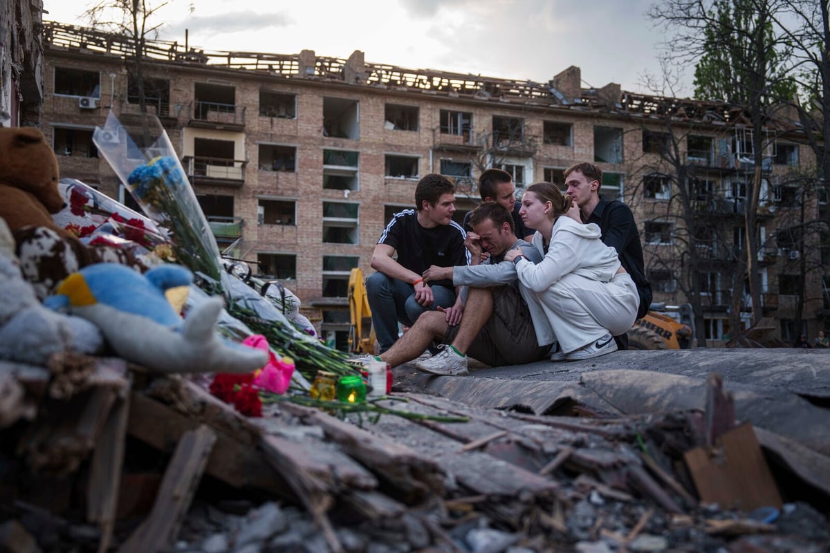 Putin Announces Ceasefire for Victory Day in Ukraine Conflict