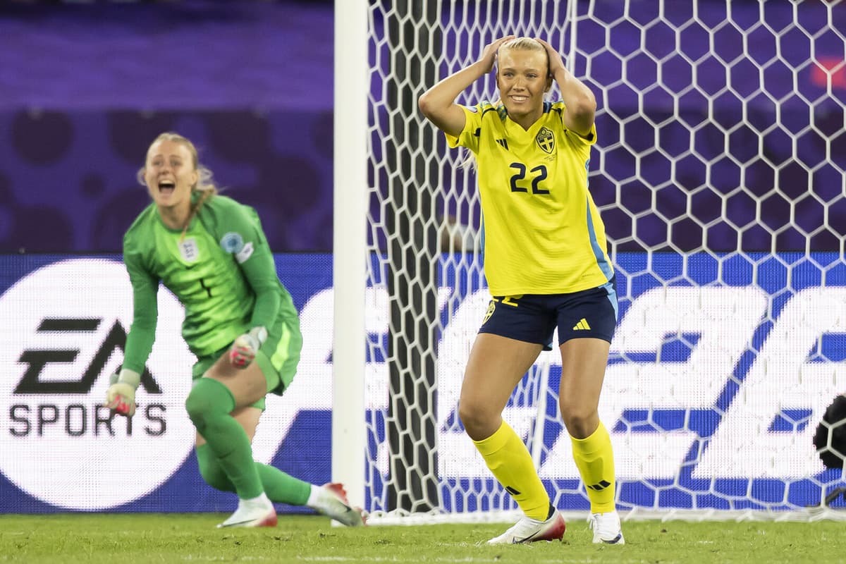 Zlatan Ibrahimovic Supports Smilla Holmberg After Missed Penalty