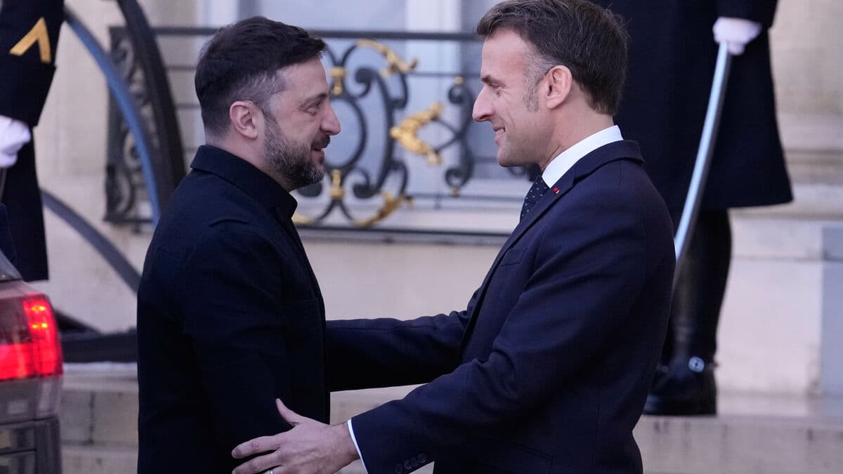 Russia escalates disinformation campaign ahead of French presidential election