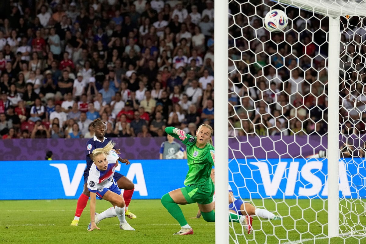 France Defeats England with Quick Goals in European Championship