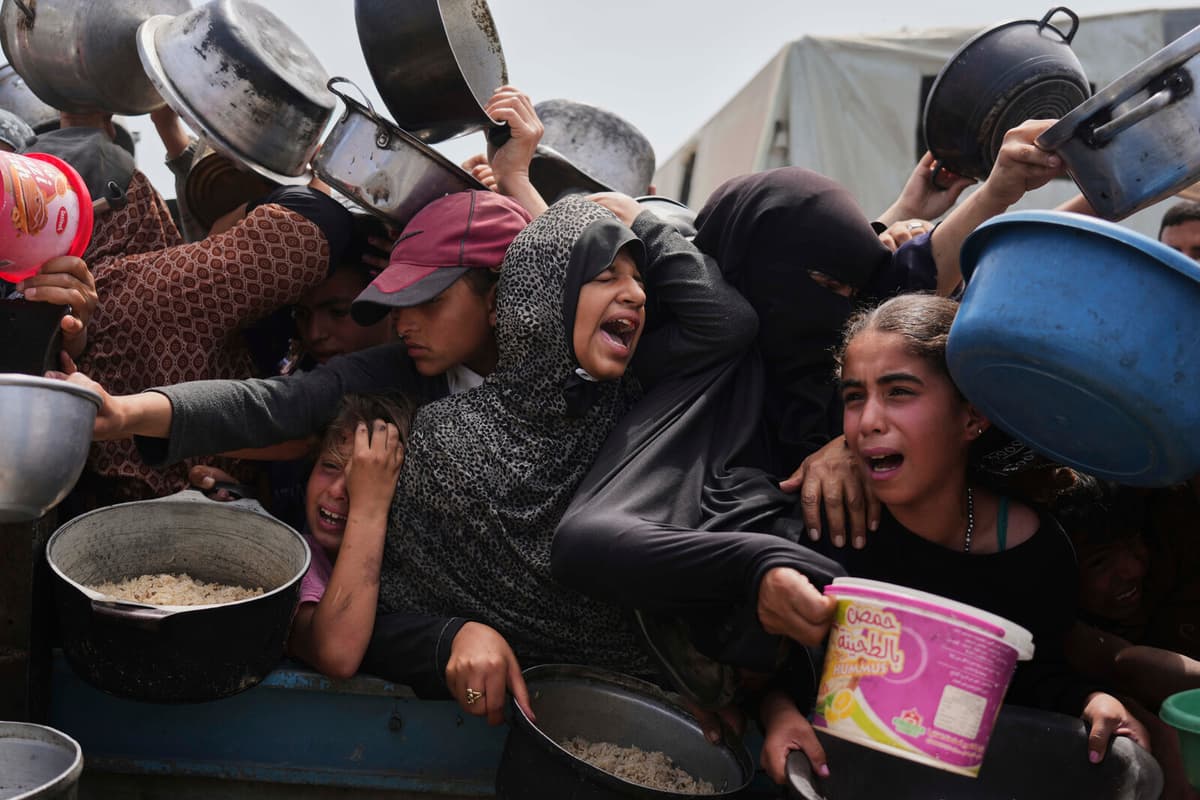 Abbas Urges Hamas to Free Hostages, Calls for Aid to Gaza