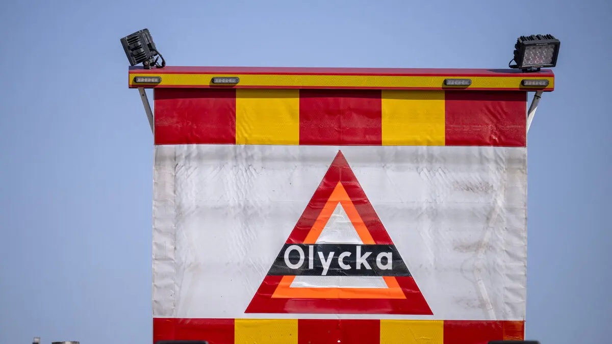 Four taken to hospital after bus and car crash in Ljusdal