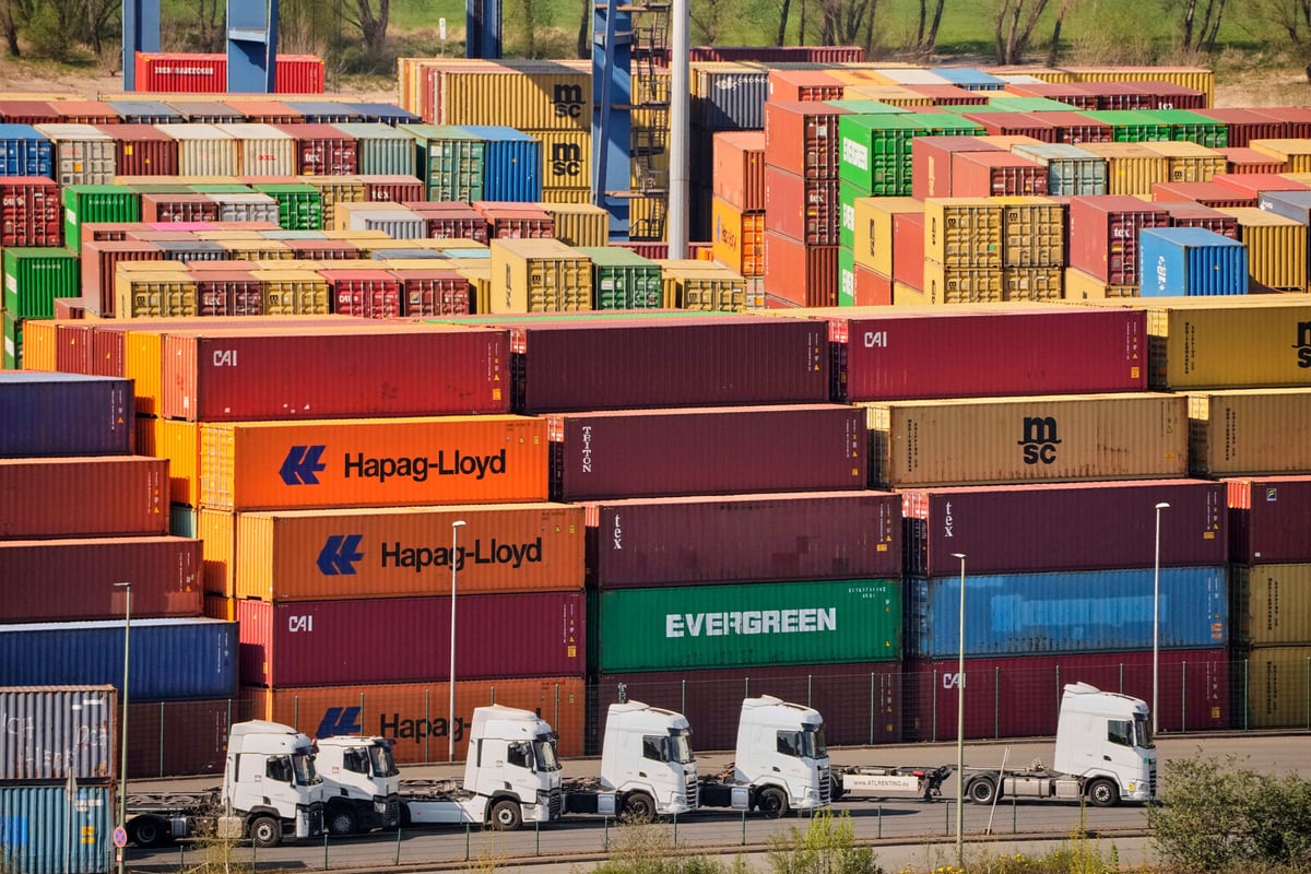 German Trade Surplus Rises Unexpectedly in May
